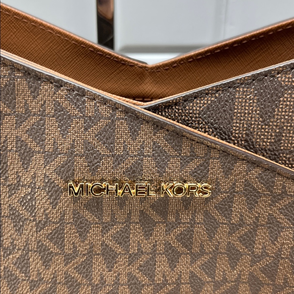 8366 MICHAEL KORS BROWN JET SET TOTE BAG 257878366 - Picture 6 of 14